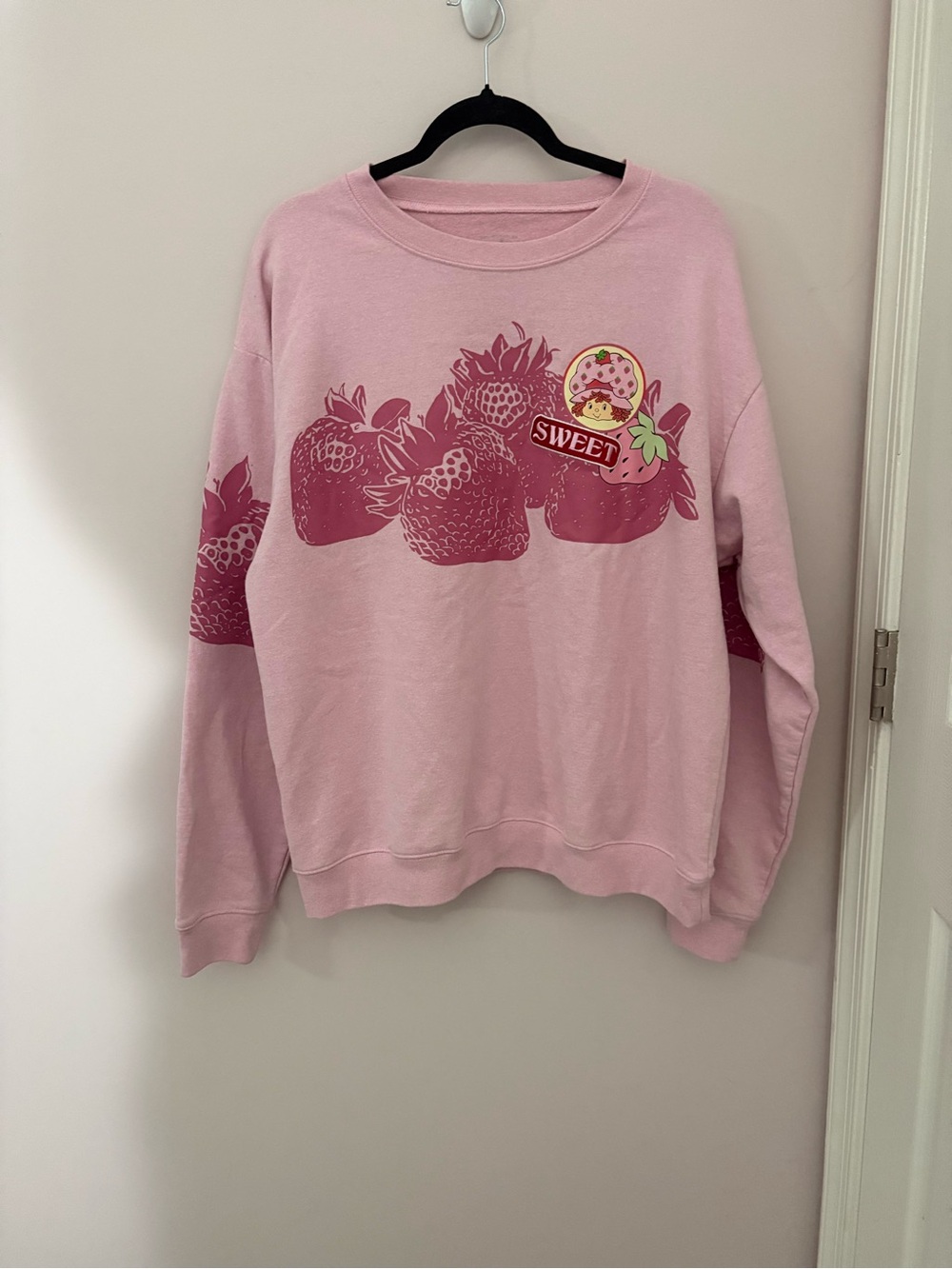 Strawberry Shortcake XL Pink Strawberry Graphic Crewneck Sweatshirt Sweet
